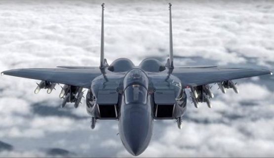 Deskripsi : Tampak depan F-15 yang terlihat gagah I Sumber Foto : Boeing