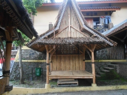 prinsip masyarakat Kampung adat Cireundeu Sumber: travelingyuk.com