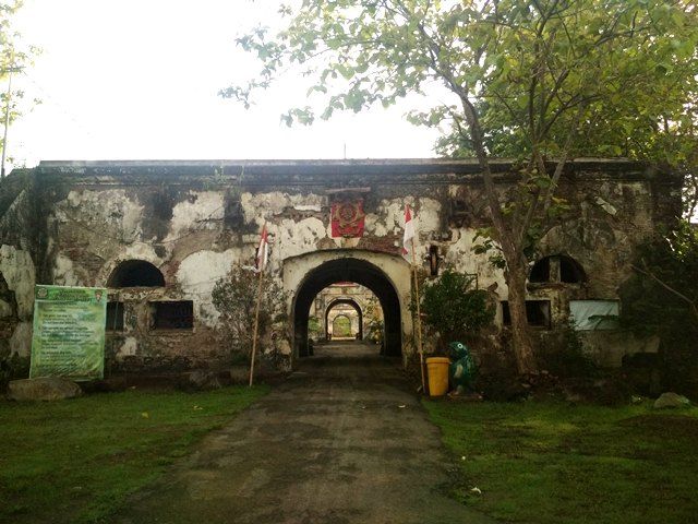 Pintu Gerbang sebelum ke kompleks utama benteng