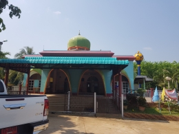 Foto Masjid tempat saya melaksanakan Sholat Jum'at untuk pertama kalinya di Desa Wat Pranit (Dokpri)