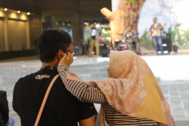 Perhatian dan peduli (foto: ko in)