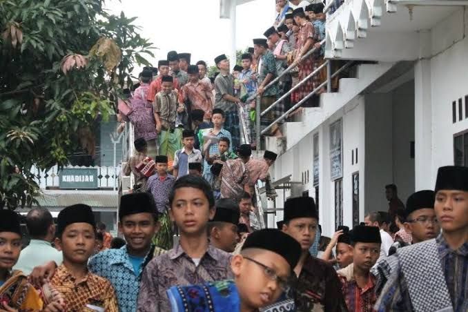 Suasana pesantren (pikiranrakyat.com) 