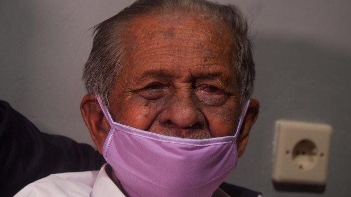 RE Koswara (85), orang tua asal Kota Bandung yang digugat anaknya senilai Rp3 M. | Tribunnews.com
