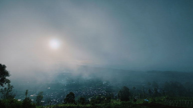 Gunung Putri Lembang, pemandangan pertama yang saya lihat di tahun 2021 (Dokpri)