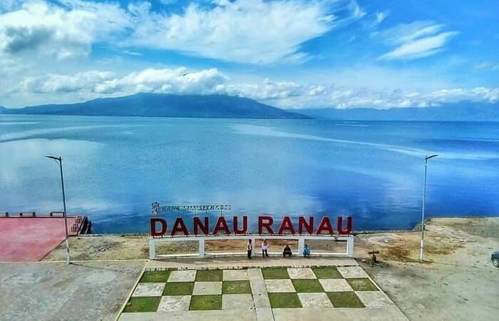 Sumber : https://www.genpi.co/amp/travel/46885/danau-ranau-wisata-danau-rafting-di-sumatera-selatan