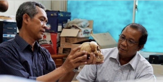 Ilustrasi, Wahyu Saptomo dan Jatmiko, peneliti senior Puslit Arkenas, dua dari empat arkeolog paling berpengaruh di dunia. Sumber: Good News