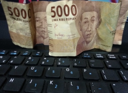 Uang Berjumlah 10 Ribu Rupiah I Foto: OtnasusidE