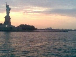 Patung Liberty terletak dipulau Liberty di sungai Hudson(dok pribadi)
