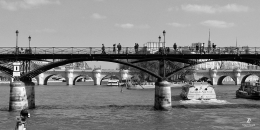 Pont des Arts dan Pont Neuf. Sumber: koleksi pribadi