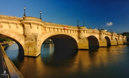 Pont Neuf atau New Bridge- Paris. Sumber: koleksi pribadi