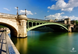 Pont Notre-Dame, Paris. Sumber: koleksi pribadi