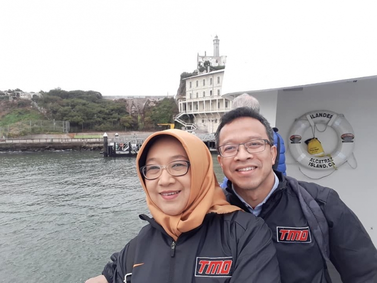 Bersama suami jalan sampai Al Catras (Foto: RA)