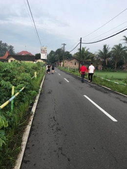 Suasana sepanjang Jalan Raya Dusun Gopalan, sisi selatan Candi Borobudur, Magelang, Kamis pagi jam 06.00 Wib. Foto oleh J. Osdar