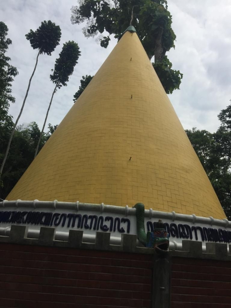 Makam Ki Semar di puncak Gunung Tidar, Magelang, Kamis 21 Januari 2021. (Foto : J. Osdar)