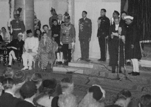 Presiden Sukarno menjadi Tamu Kehormatan pada acara perayaan Hari Republik India pertama di New Delhi pada tanggal 26 Januari 1950. | Dok: Istimewa via President of India