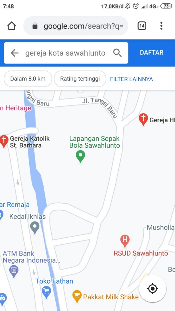 Lapangan Ombilin diapit oleh dua Gereja (Dokpri)