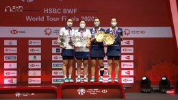 Duo ganda putri Korea Selatan di podium WTF 2020: https://twitter.com/BadmintonTalk