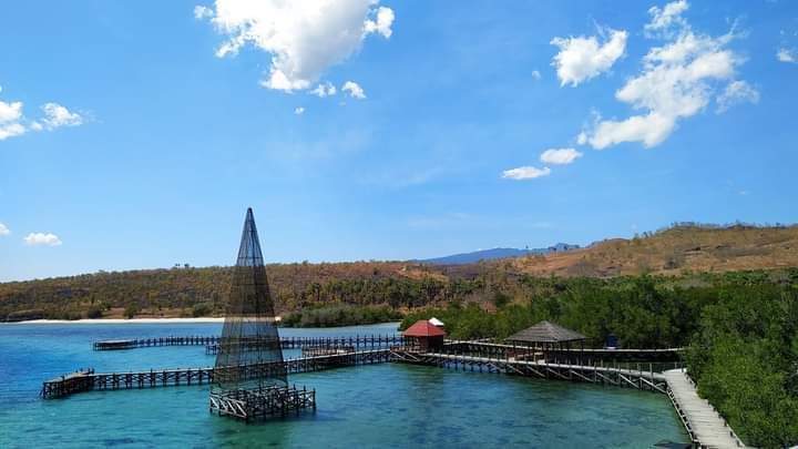 Pemandangan indah di Lembata (Foto: Twitter/@Bang_Bonaa)