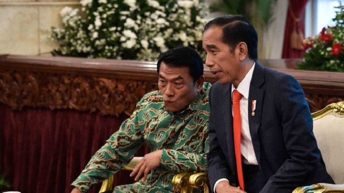 KSP Jenderal (Purn.) Moeldoko bersama Presiden Jokowi (wartakota.info).