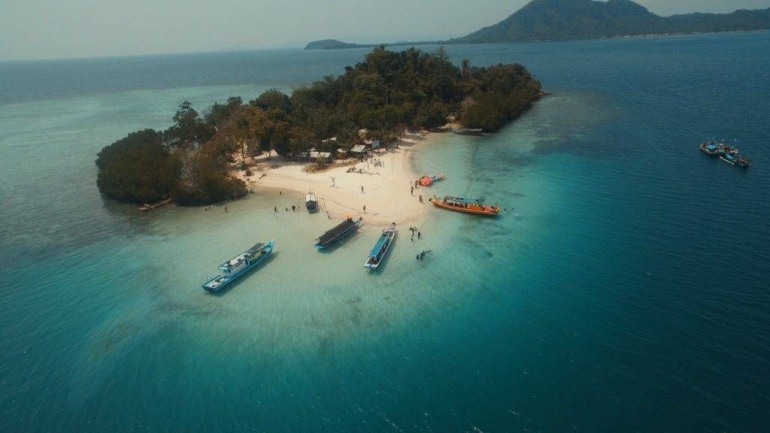 Pulau Pahawang - dok: travelingyuk.com