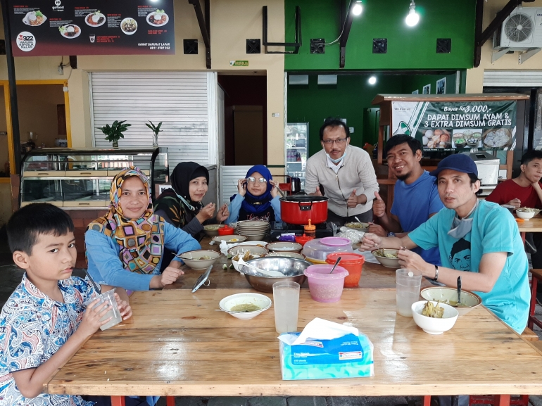 Kopdar Tipis-tipis di Kedai Soto Mbah Bedjo, Kota Malang (30/1/2021)|Dok. Pribadi