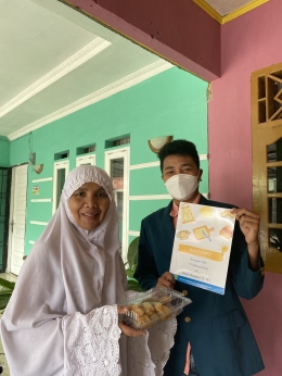 Edukasi Peikanan secara Door to door oeh Mahasiswa Tim I KKN UNDIP Kepada Ibu Rumah Tangga di Gg Pardosi Dusun sejati Desa Subulussalam Selatan | dokpri
