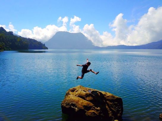 Danau Gunung Tujuh, Sumber Foto https://kerinciholidays.weebly.com/artikel.html