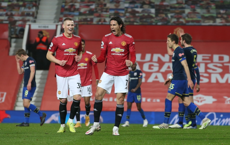  Scott McTominay & Edinson Cavani Pemain Manchester United . Sumber : @premierleague