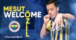 Mesut Ozil resmi bergabung dengan Fenerbahce hingga Juni 2024. | foto: fenerbahce.org via besoccer.com