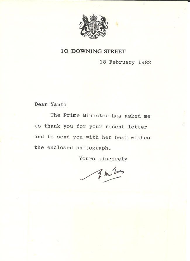 "Downing Street No.10 London", Tempat Tinggal PM Margareth Thatcher yang 2 Kali Membalas Suratku "Downing Street No.10 London", Tempat Tinggal PM Margareth Thatcher yang 2 Kali Membalas Suratku