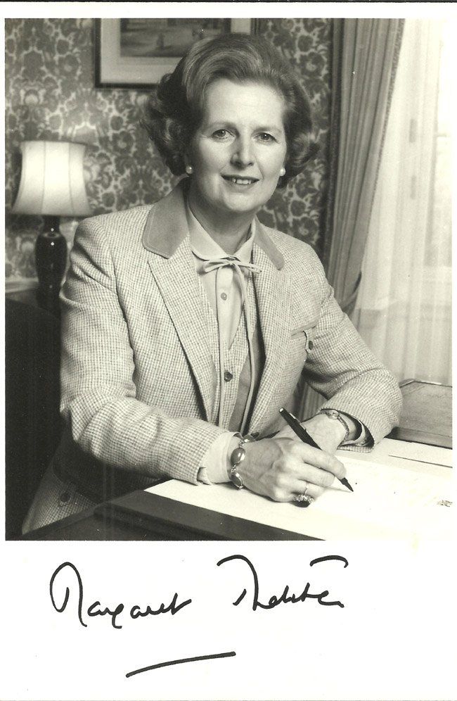 "Downing Street No.10 London", Tempat Tinggal PM Margareth Thatcher yang 2 Kali Membalas Suratku "Downing Street No.10 London", Tempat Tinggal PM Margareth Thatcher yang 2 Kali Membalas Suratku