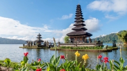 Bali (sumber: rentalmobilbali.net)