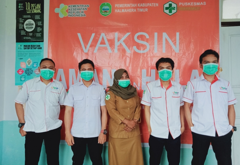 Foto : Nakes pusekemas Patlean yang siap di suntik vaksin (dokpri).