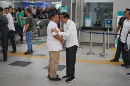 Temu damai Jokowi dan Prabowo di Stasiun MRT Lebak Bulus seusai Plipres 2019 (Foto: Kompas.com/Kristian Erdianto)