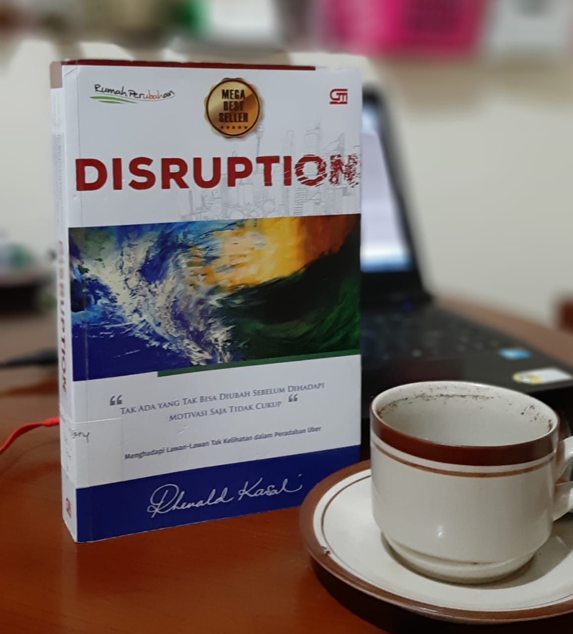 Resensi Buku: Disruption Halaman 1 - Kompasiana.com