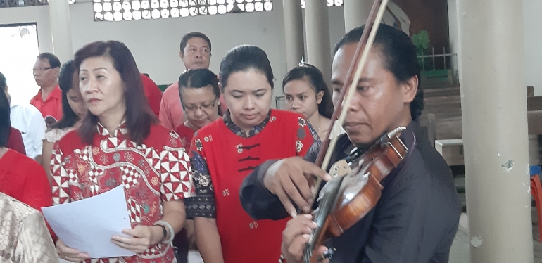 foto.dok.pribadi/Imlek tahun lalu di Katedral Atambua