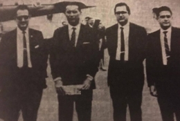 Dua pendiri Tigres UANL, Luis Lauro Trevino dan Ernesto Romero Jasso (tengah). | foto: Facebook @enciclopediaTigres