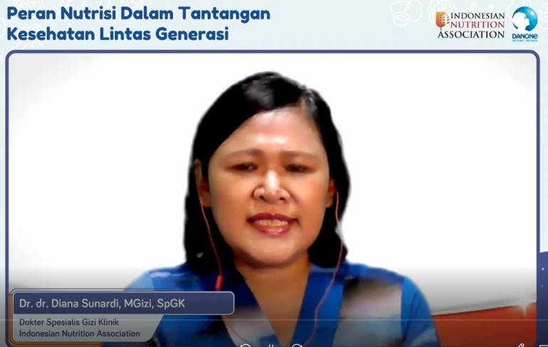 Deskripsi : Dr.dr.Diana Sukardi, MGIZI, SpGK I Sumber Foto : Channel Youtube Nutrisi Untuk Bangsa