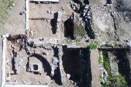 Situs arkeologi aalah aatu masjid tertua ditemukan di Tiberias, Israel, diduga dibangun oleh Shurahbil ibn Hasana (Sumber: Rafael Langier Goncalves via www.kompas.com) 
