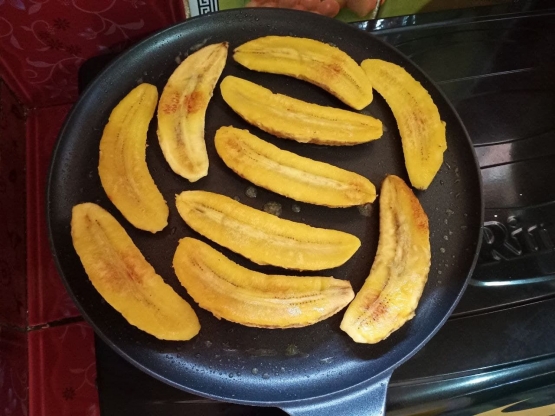 Belahan pisang yang sudah dibalik | Dokpri