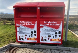Tempat untuk 'mendonasikan' baju dan sepatu. (Sumber gambar: altkleider-rosenheim.de)