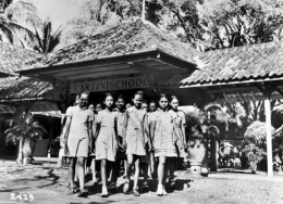Ilustrasi Wanita Pribumi Zaman Kolonial (sumber: balasoka.web.id)