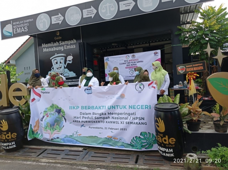 Ikatan Istri Karyawan Pegadaian (IIKP) Purwokerto memperingati Hari Peduli Sampah Nasional 2021. | Dokpri
