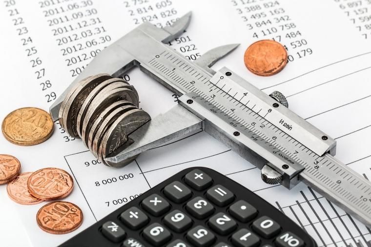 ilustrasi middle income trap: Gambar oleh Steve Buissinne dari Pixabay