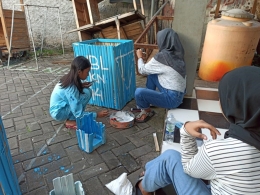 Proses pembuatan tempat sampah menggunakan bambu bekas|Dokpri