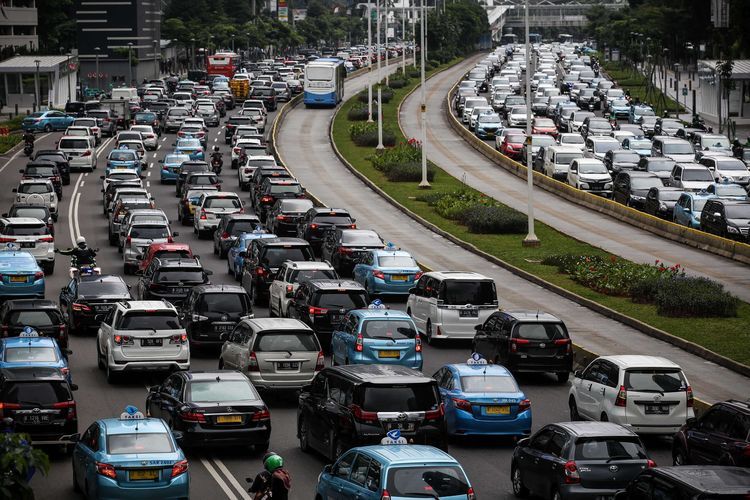 Kemacetan di Jalan M.H. Thamrin, Jakarta | Foto diambil dari Kompas