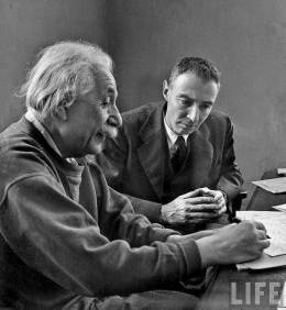 Albert Einstein and Robert Oppenheimer, 1947: Flickr, James Vaughn 