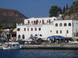 Hotel yang bisa dijadikan tempat menginap selama di Stromboli(dok pribadi)