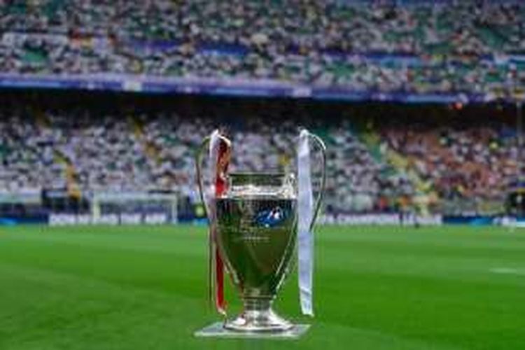 Trofi Liga Champions UEFA (bola.kompas.com)