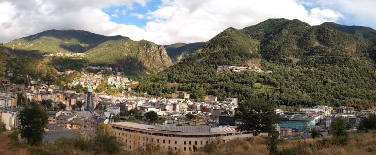 Andorra la Vella, ibukota Andorra. Sumber: Tiia Monto/ wikimedia